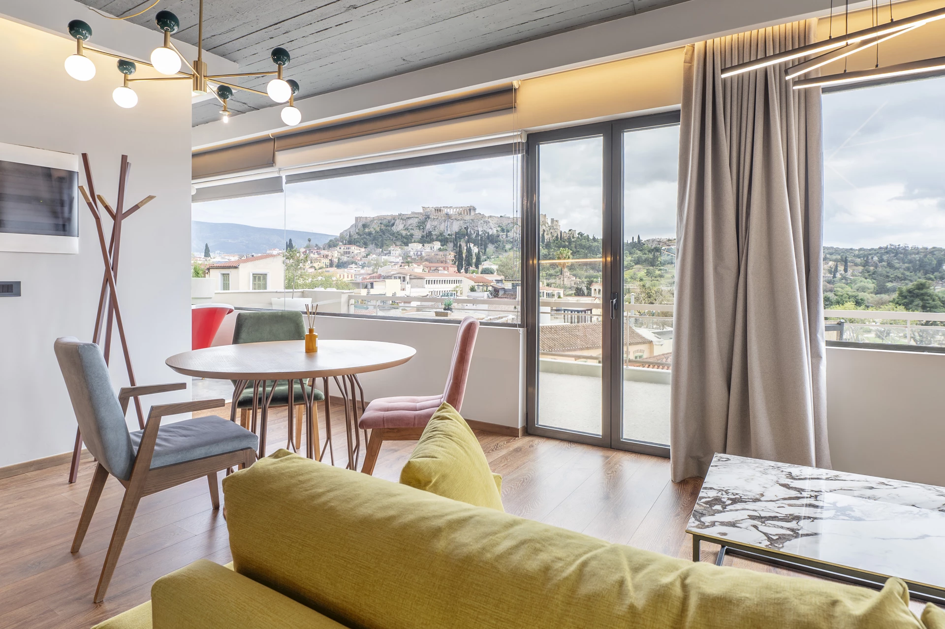 EOS Luxury Loft by Èdrano