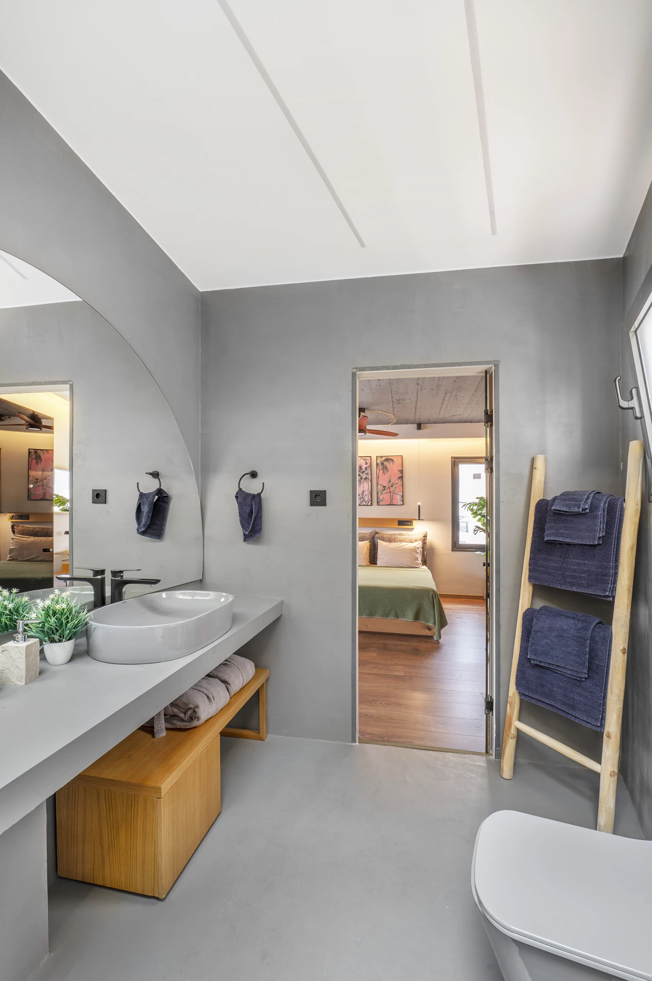 EOS Luxury Loft by Edrano