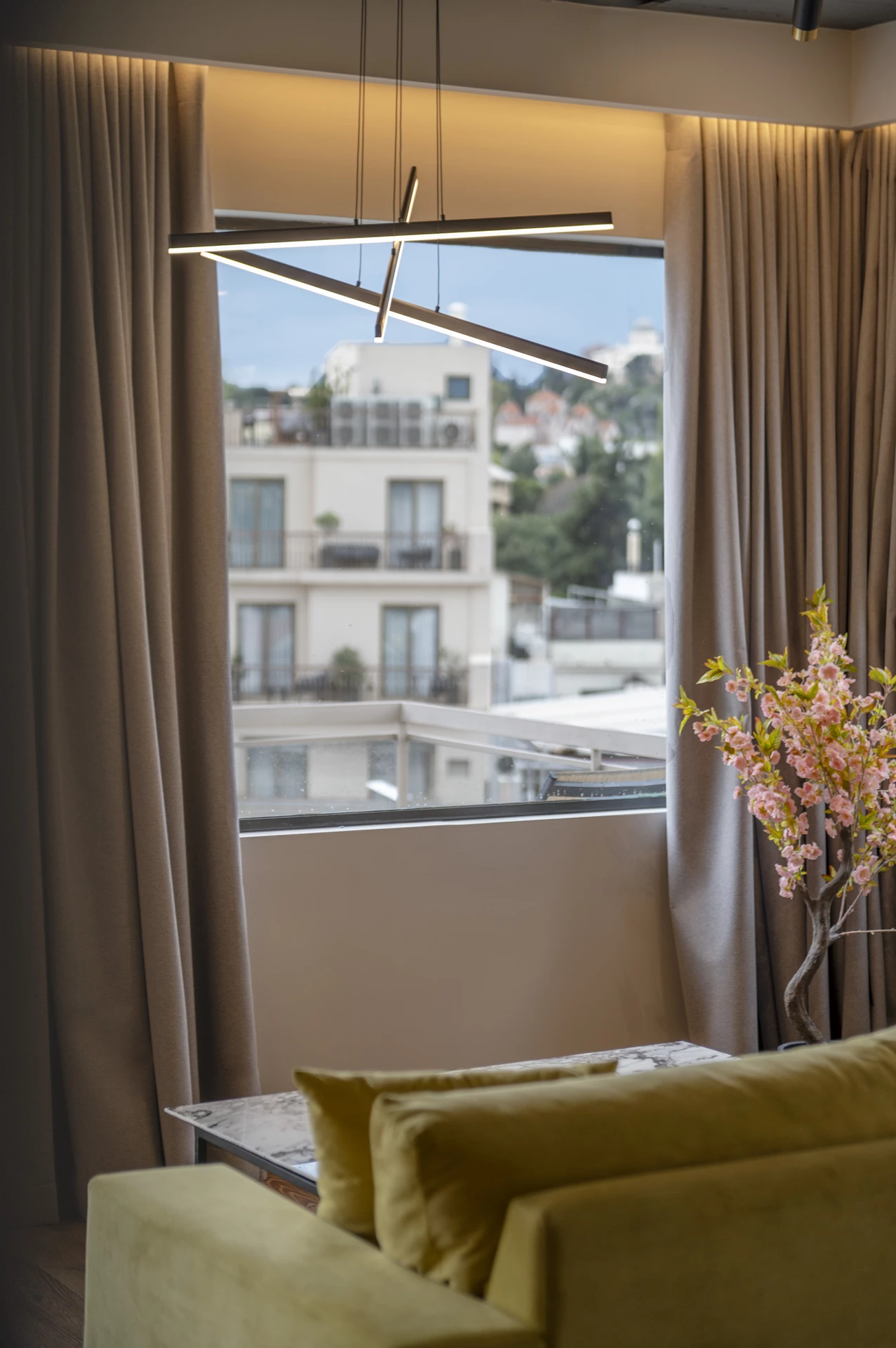 EOS Luxury Loft by Edrano